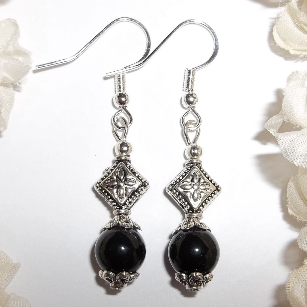 Handmade Earrings Black  Silver Dangle Nwt 5243